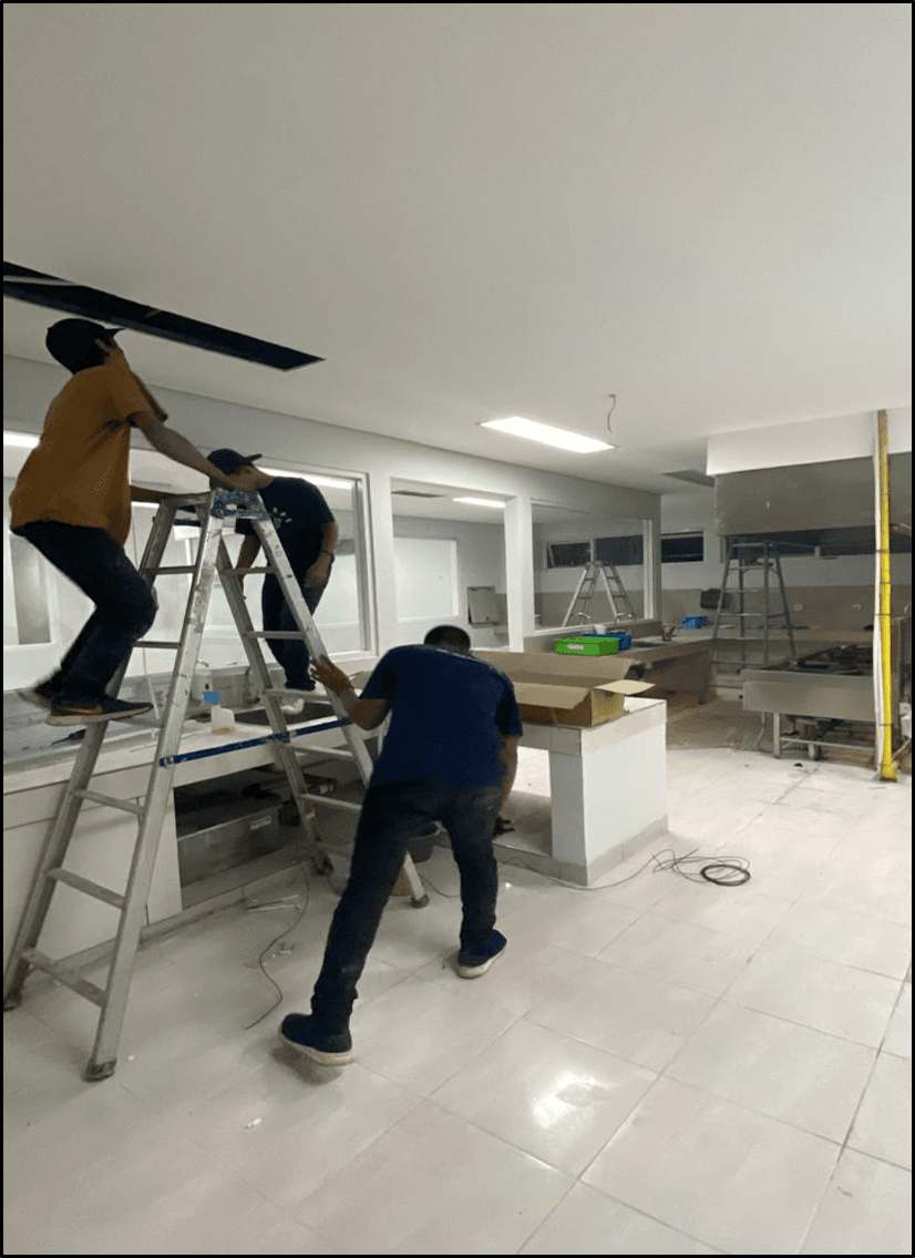 Proses pemasangan lampu area dapur dan test pracommissioning 17/01/2025